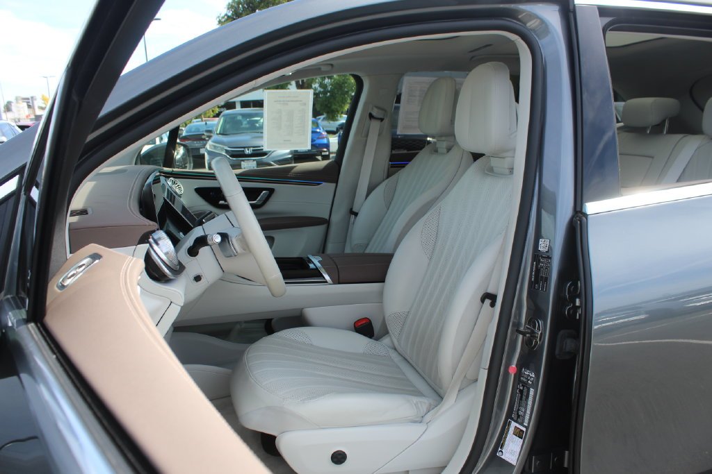 Used 2023  Mercedes-Benz 450 image 14
