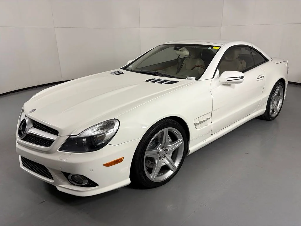 Used 2009 Diamond White Metallic Mercedes-Benz SL 550 image 4
