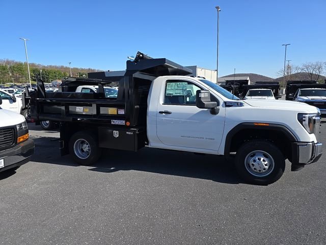 2025 GMC Sierra 3500HD Pro - Photo 6