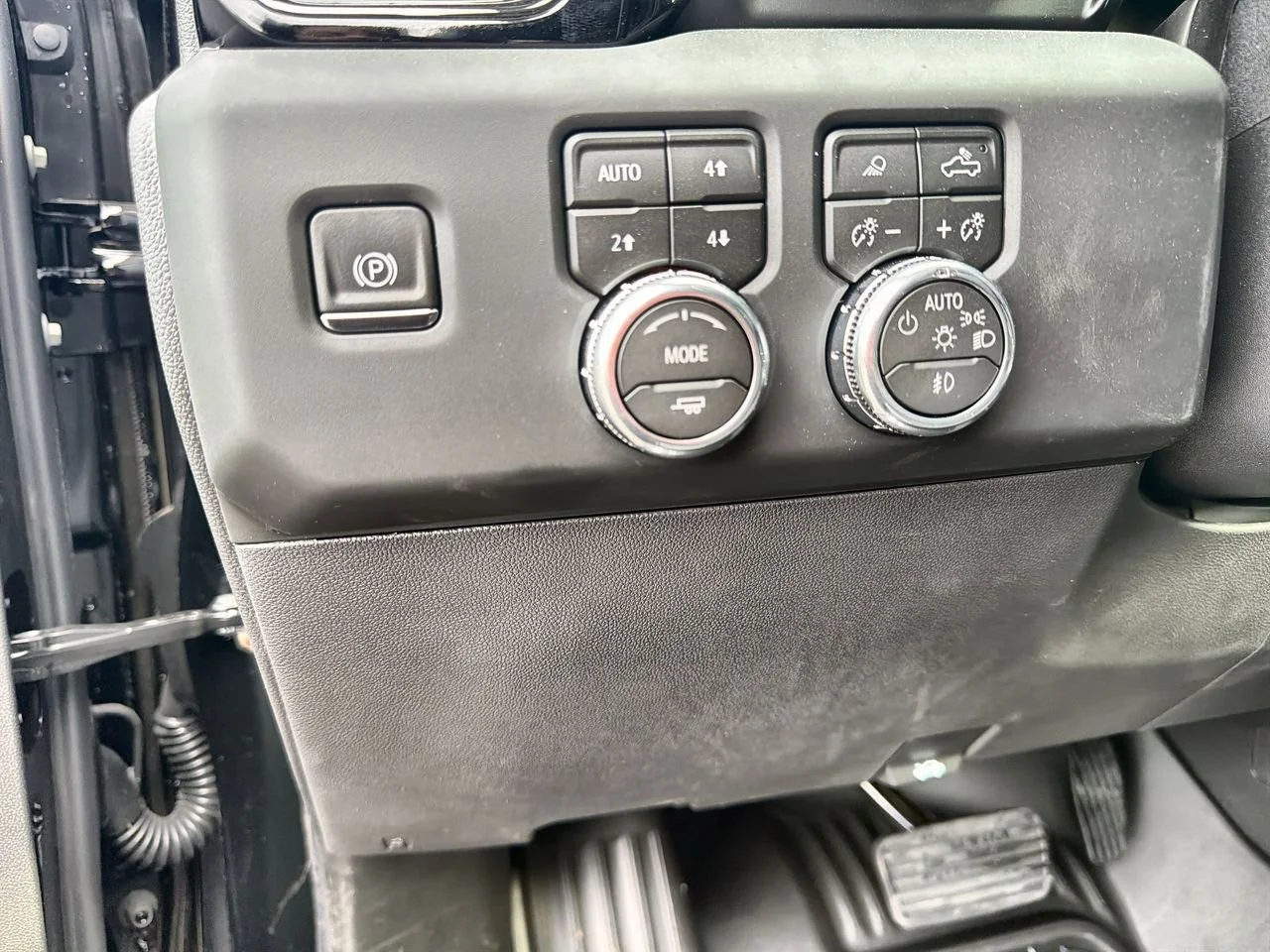 New 2026 Onyx Black GMC AT4X image 15