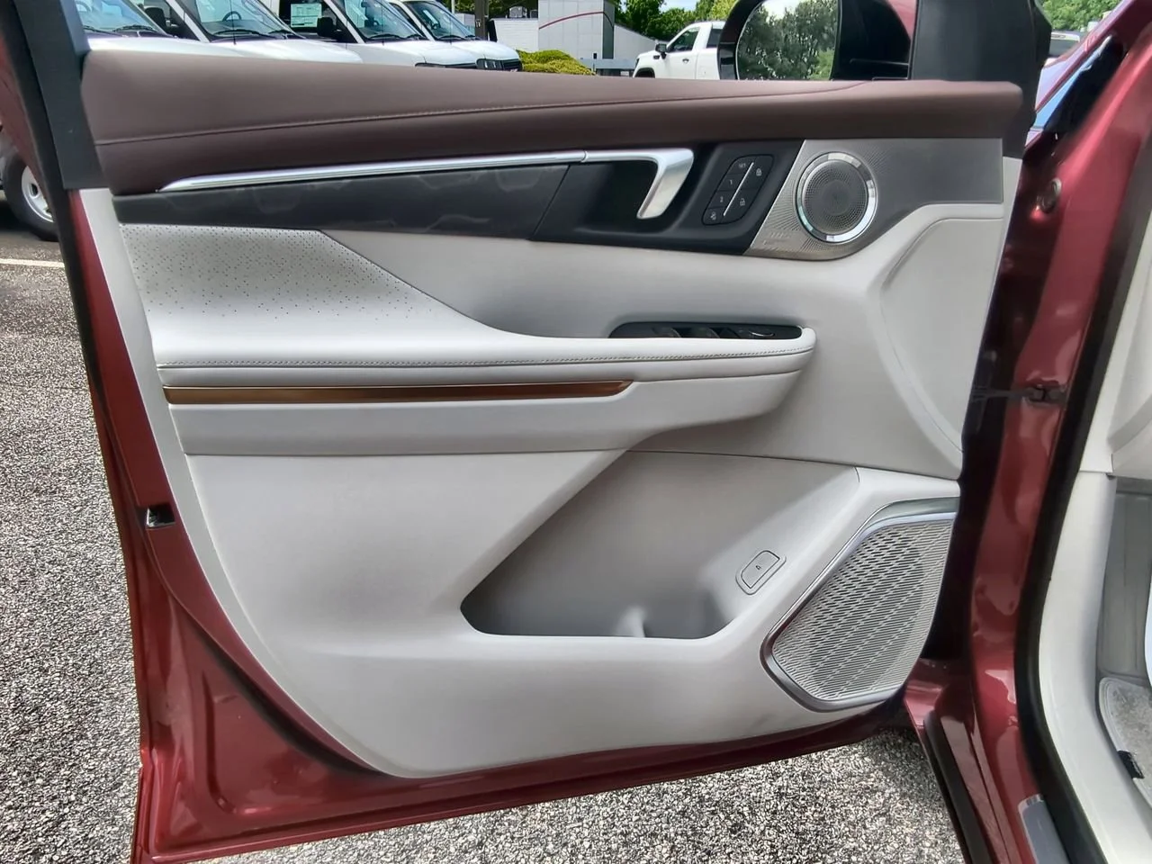 New 2026 Cherry Red Tintcoat Buick Avenir image 23