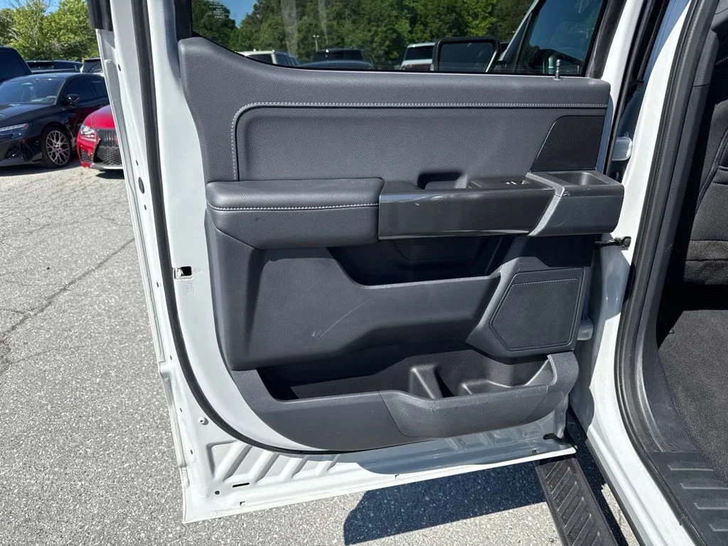 Used 2023 White Ford XLT image 28