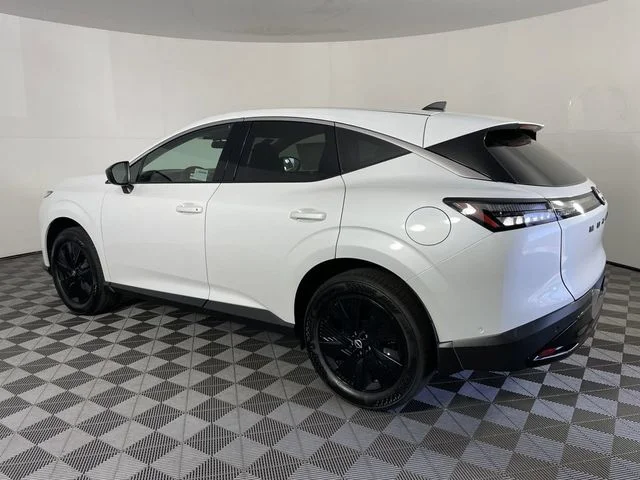 New 2025 Everest White TriCoat Nissan SV image 5