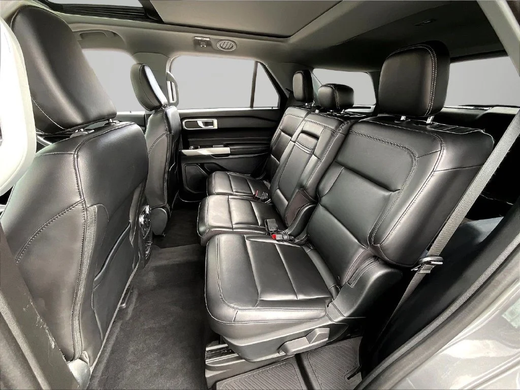 Used 2023 Gray Ford XLT image 25