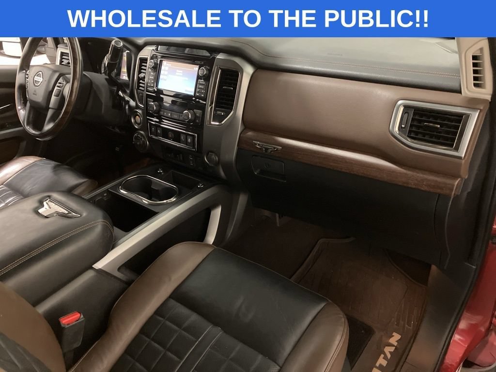 Used 2018 Cayenne Red Nissan Platinum Reserve image 16