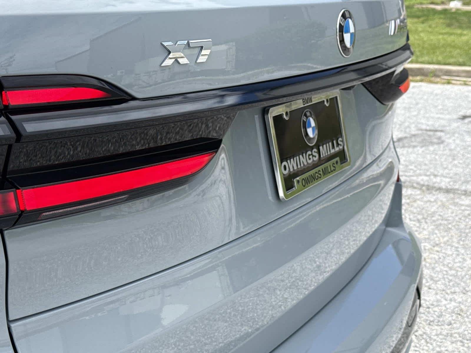 New 2027 Brooklyn Grey Metallic BMW M60i image 11