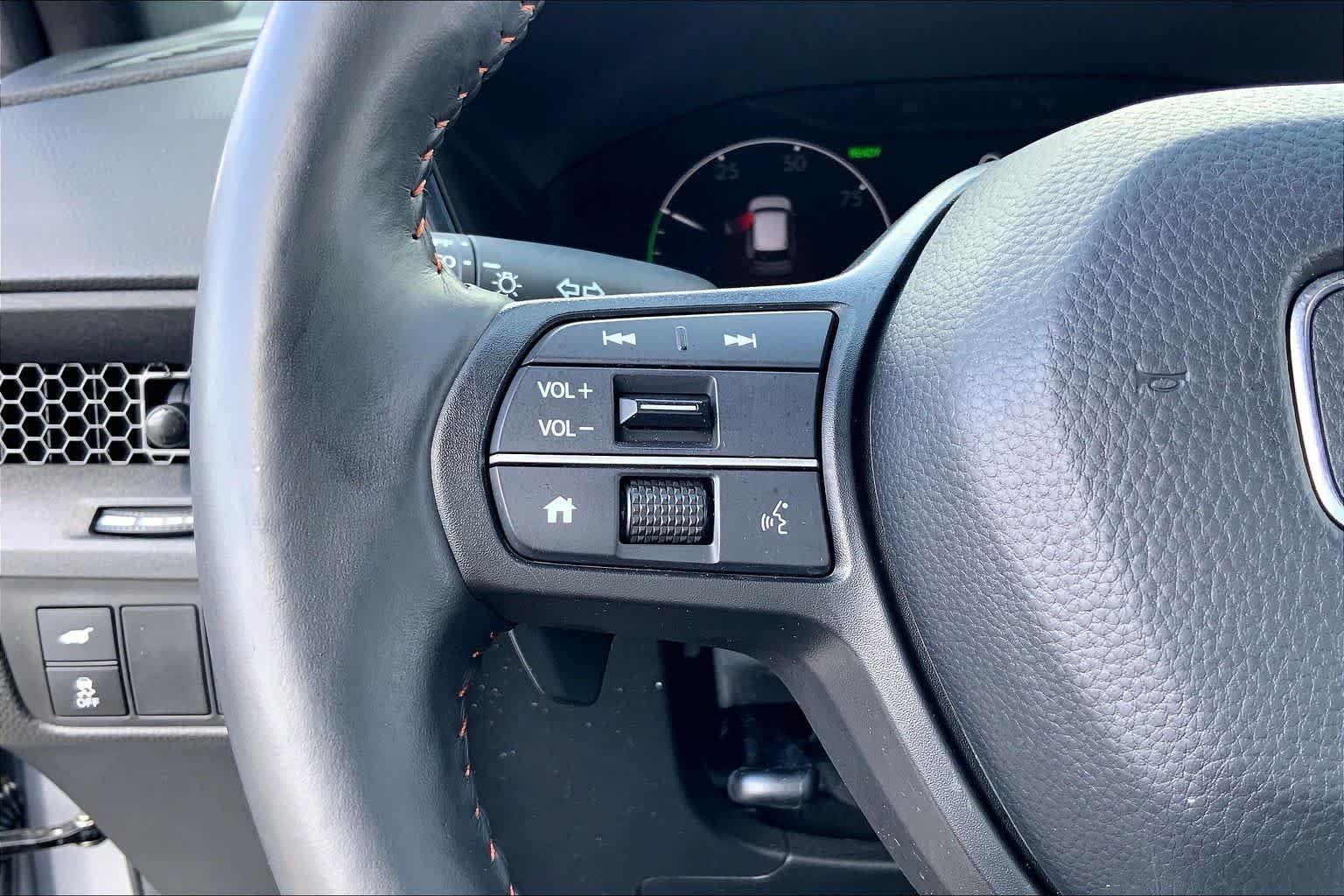 Used 2024 Lunar Silver Metallic Honda Sport-L image 23