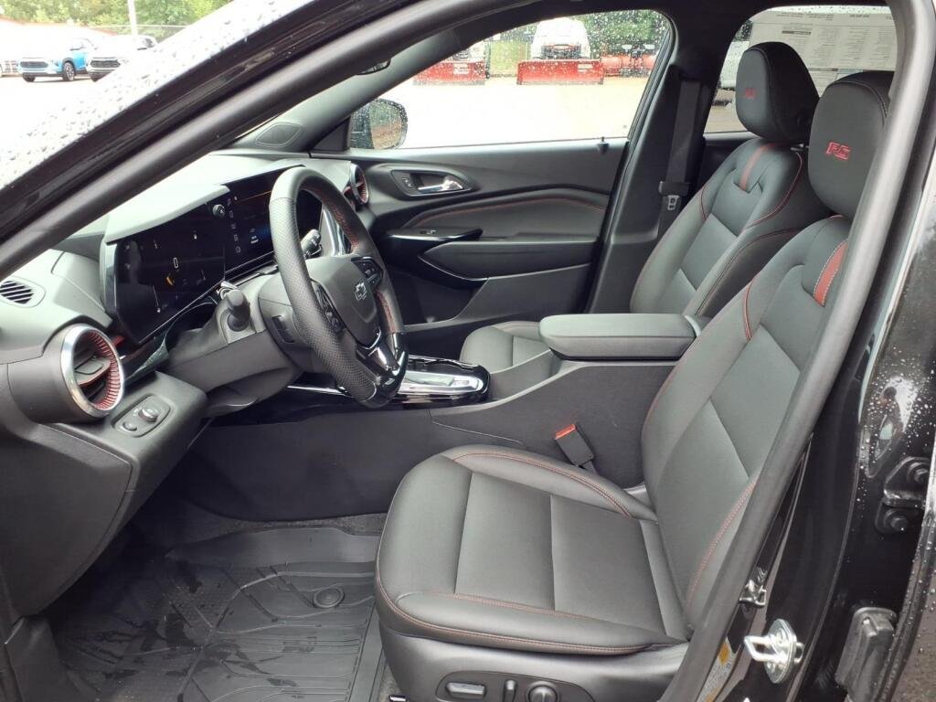 New 2026 GB0/Black Chevrolet 2RS image 7