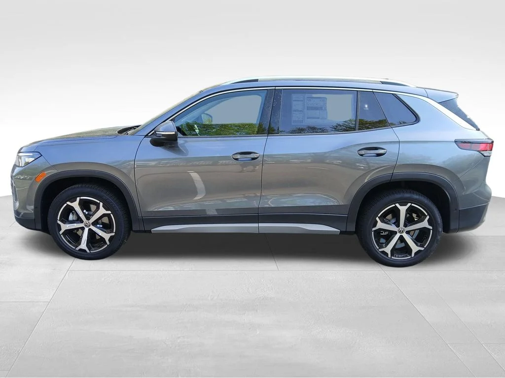 New 2026 Silver Volkswagen 2.0T SE image 2