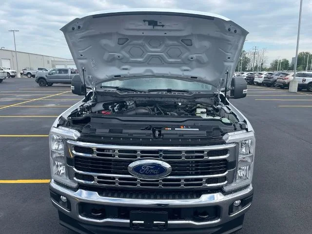 New 2026 Oxford White Ford F-250® XLT image 53