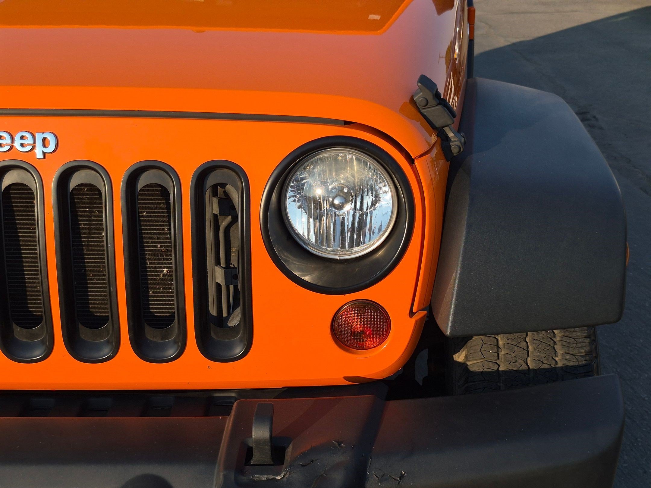 Used 2013 Crush Clearcoat Jeep Sport image 10