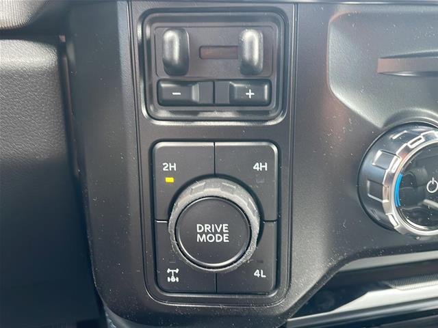 New 2026 Glacier Gray Metallic Tri-Coat Ford F-350® Platinum® image 59