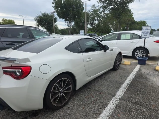 Used 2019 White Subaru Limited image 3