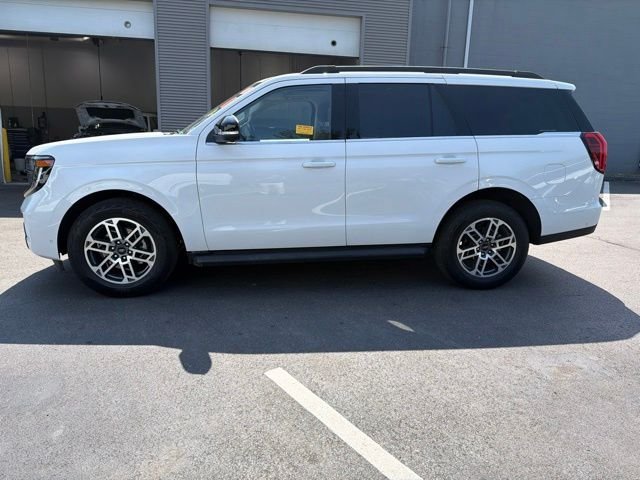 Used 2025 White Ford Active image 3