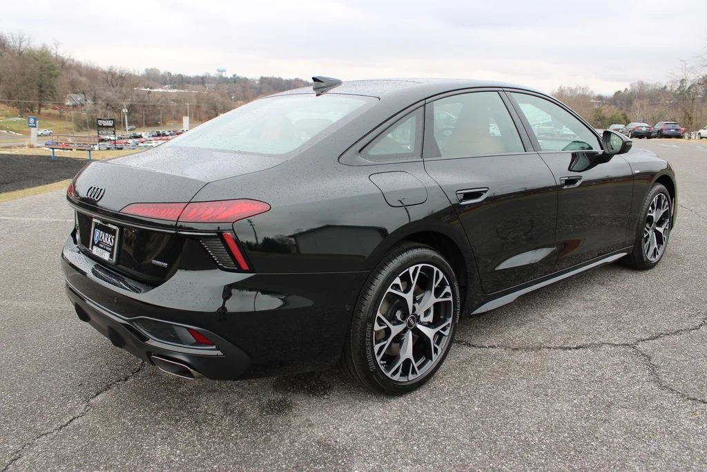 Used 2026 Green Metallic Audi Premium Plus image 9