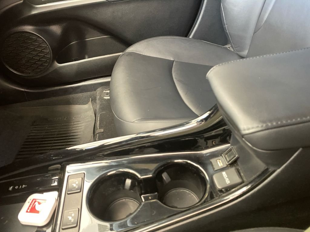 Used 2022 Beige Toyota XLE image 23