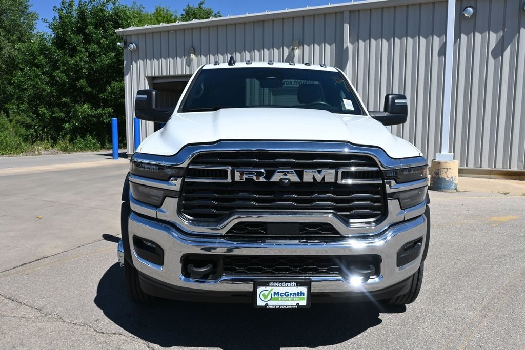 New 2026 Bright White Clear-Coat Exterior Paint RAM Tradesman image 6