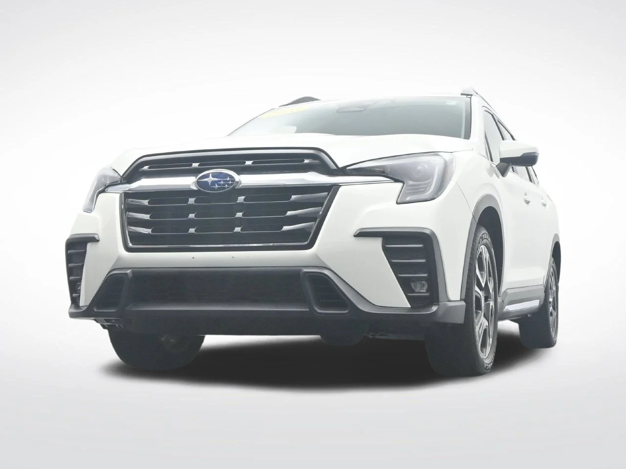 Used 2023 Crystal White Pearl Subaru Limited image 37