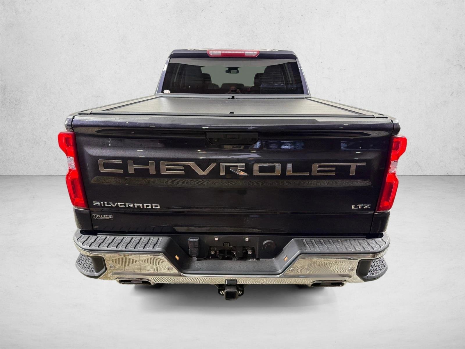 Used 2022 Dark Ash Metallic Chevrolet LTZ image 4
