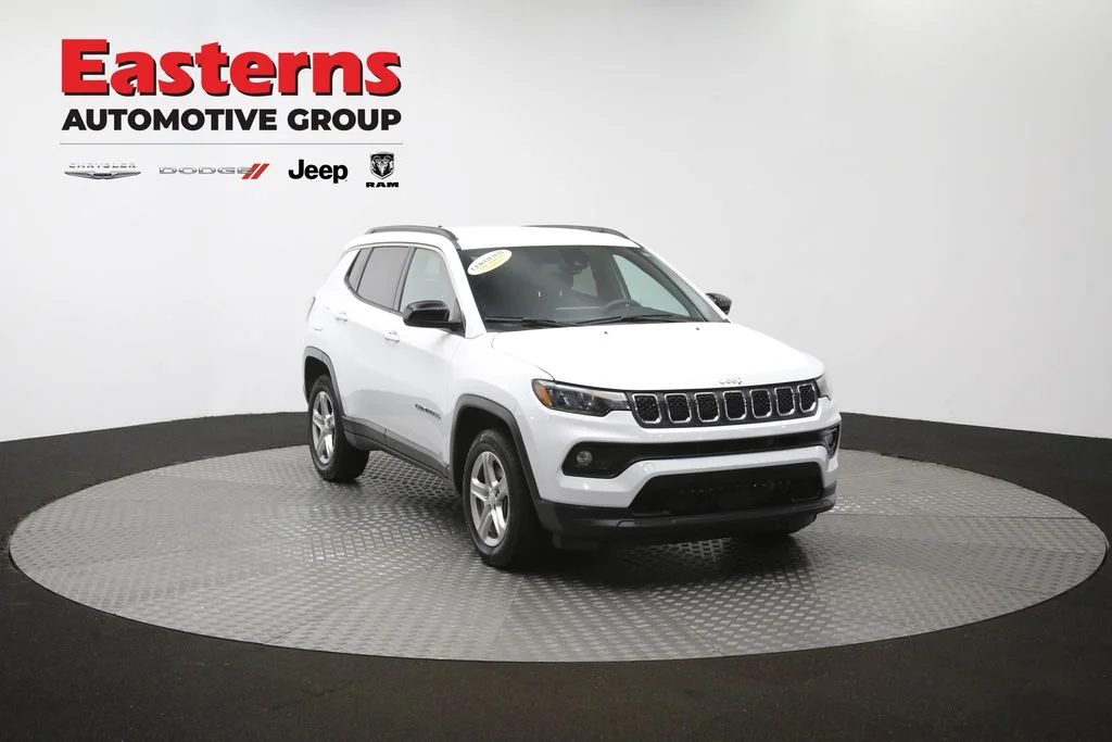 Certified Used 2024 White Jeep Latitude image 49