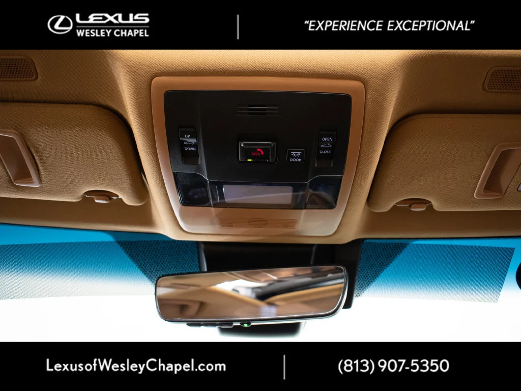Used 2022 White Lexus 300h Ultra Luxury image 20