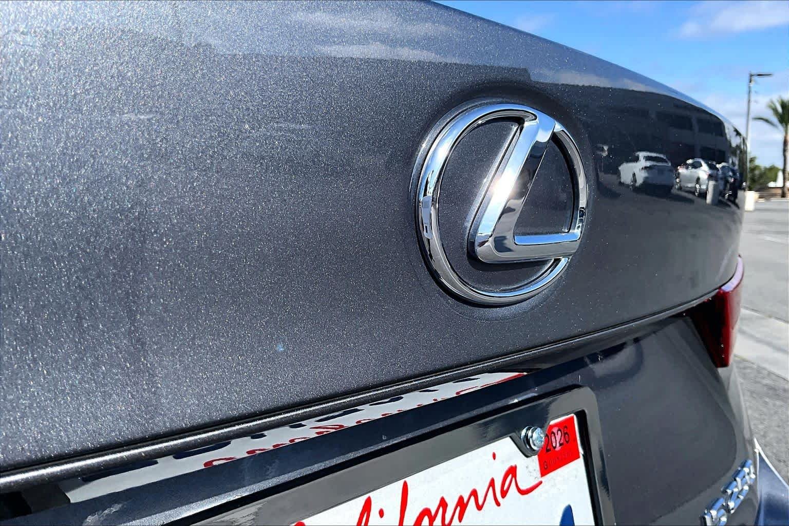 Used 2014 Nebula Gray Pearl Lexus  image 28