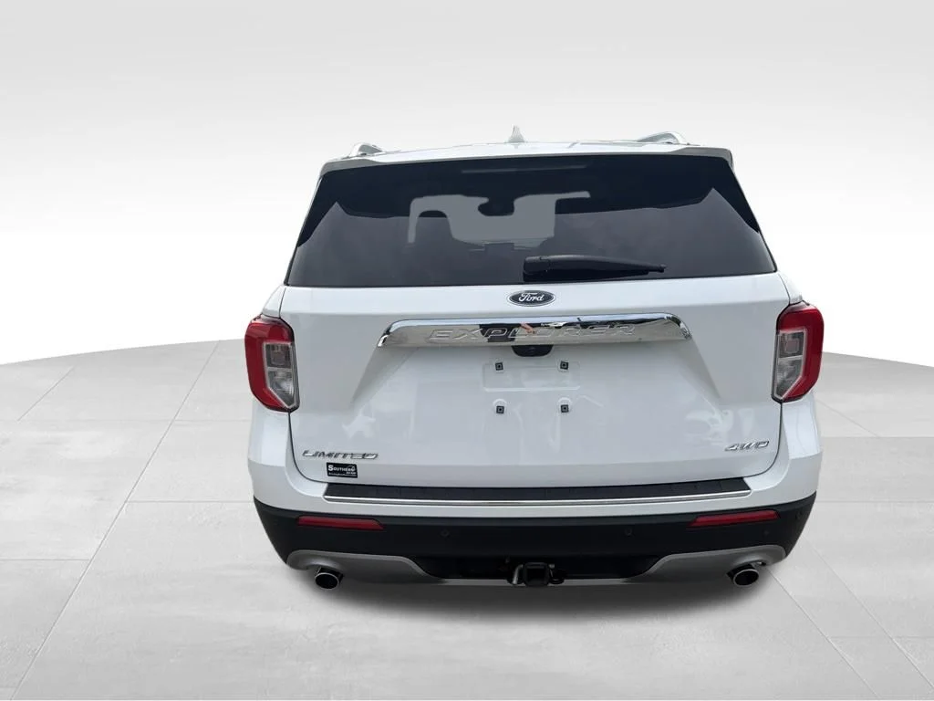 Used 2023 White Ford Limited image 4