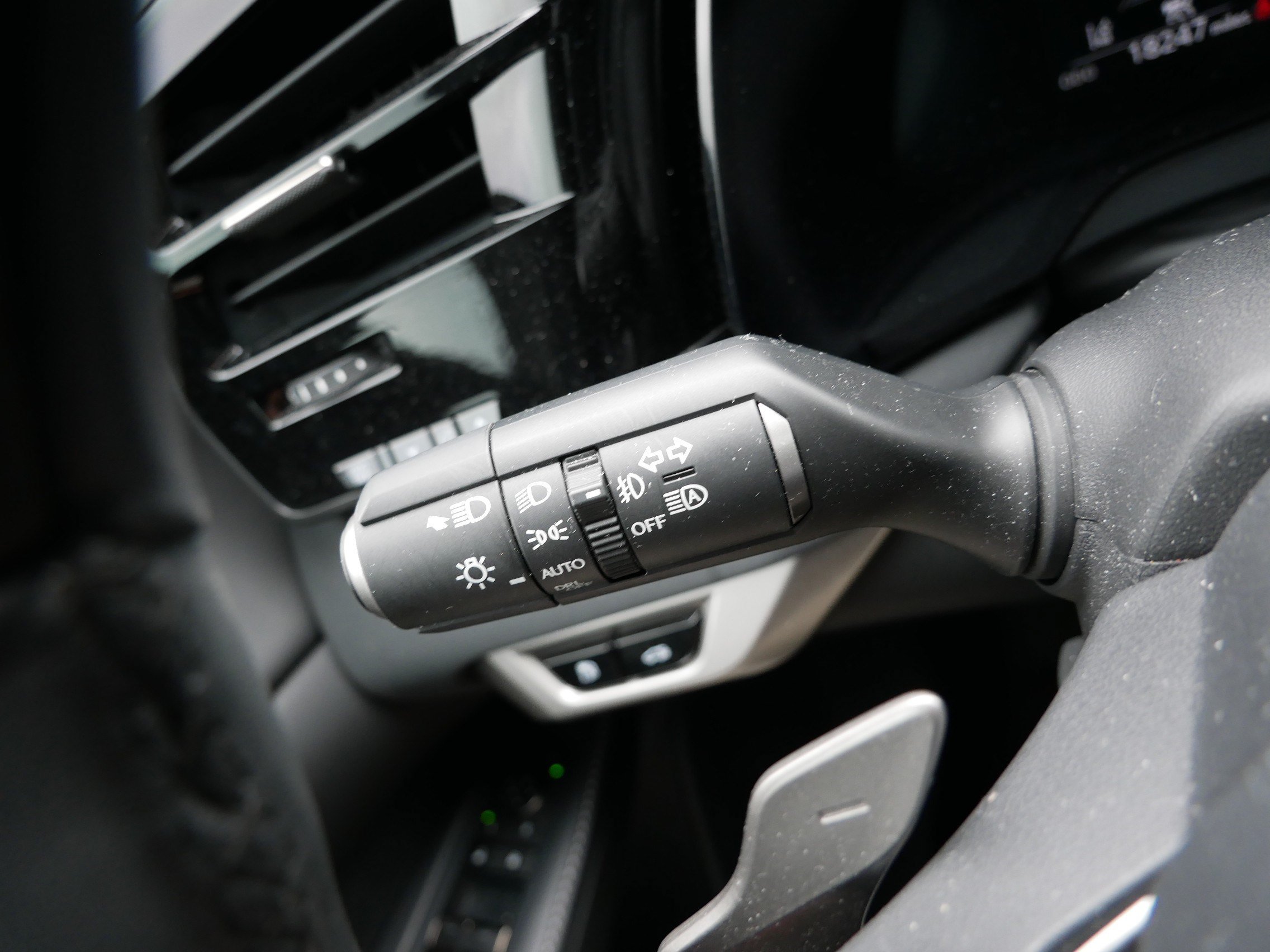 Used 2024 Iridium Lexus RX 350 Premium image 29