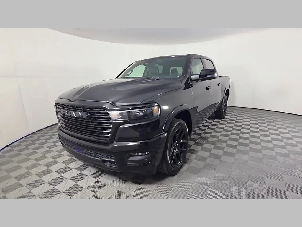 New 2026 Diamond Black Crystal Pearl-Coat Exterior Paint RAM Laramie image 36