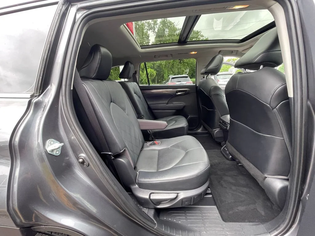 Used 2021 Gray Toyota Platinum image 21