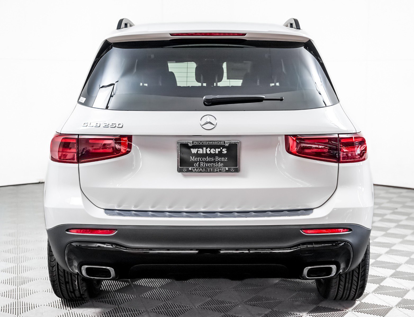 New 2026 Polar White Mercedes-Benz GLB 250 image 10