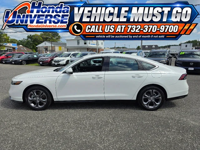 Certified Used 2025 Platinum White Pearl Honda EX-L image 3