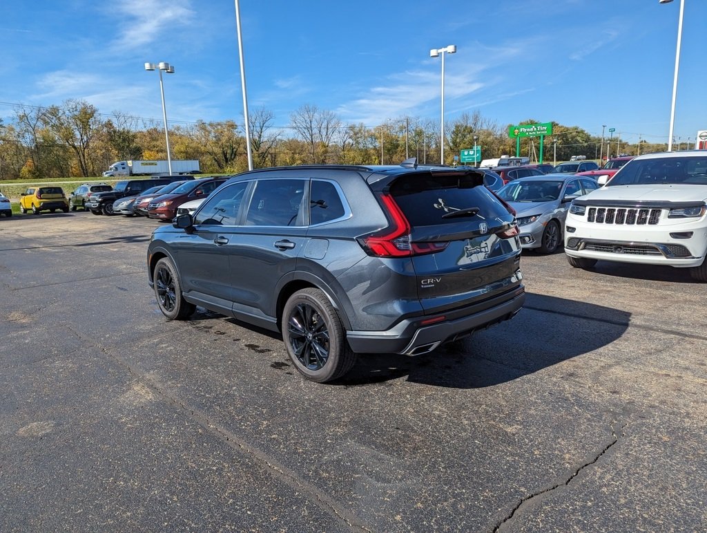 2023 Honda CR-V Hybrid Sport Touring photo 4