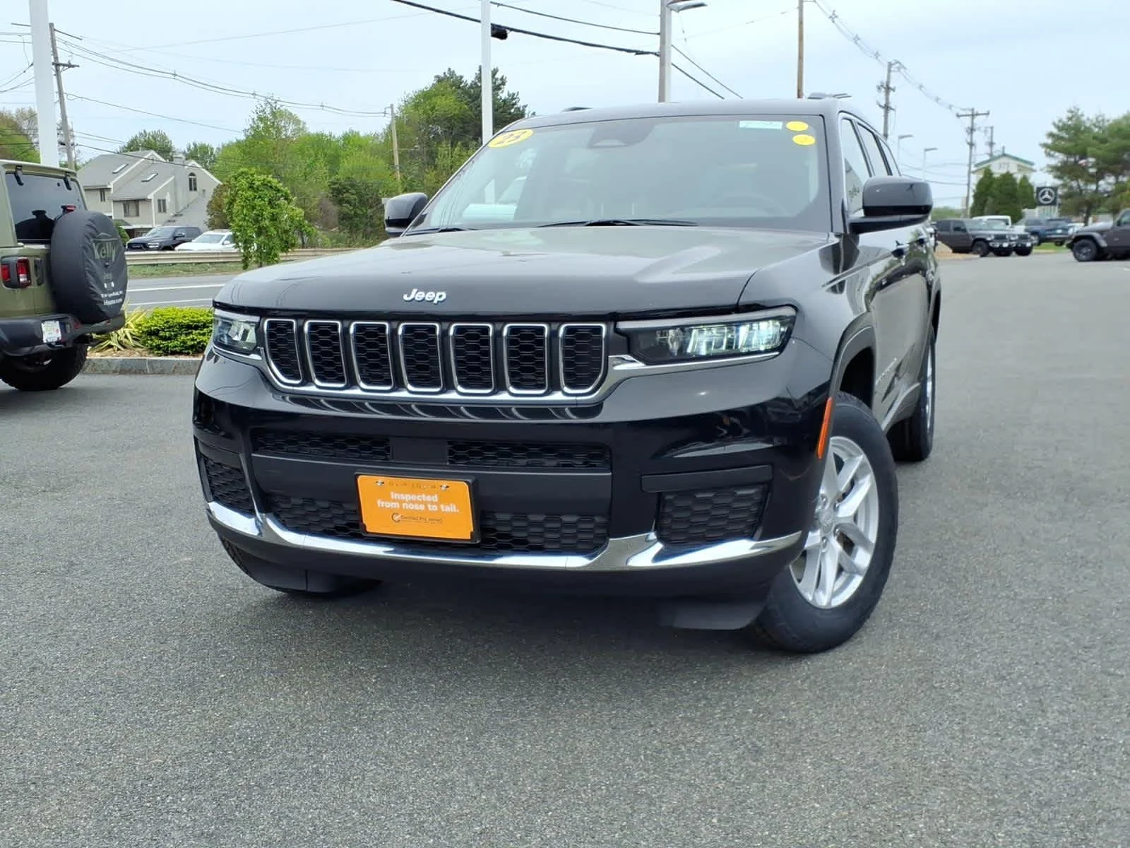 Certified Used 2023 Diamond Black Crystal Pearlcoat Jeep Laredo image 2