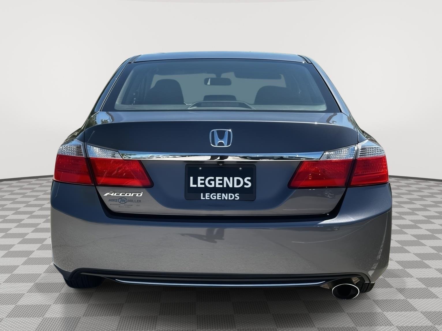 Used 2014 Modern Steel Metallic Honda LX image 4