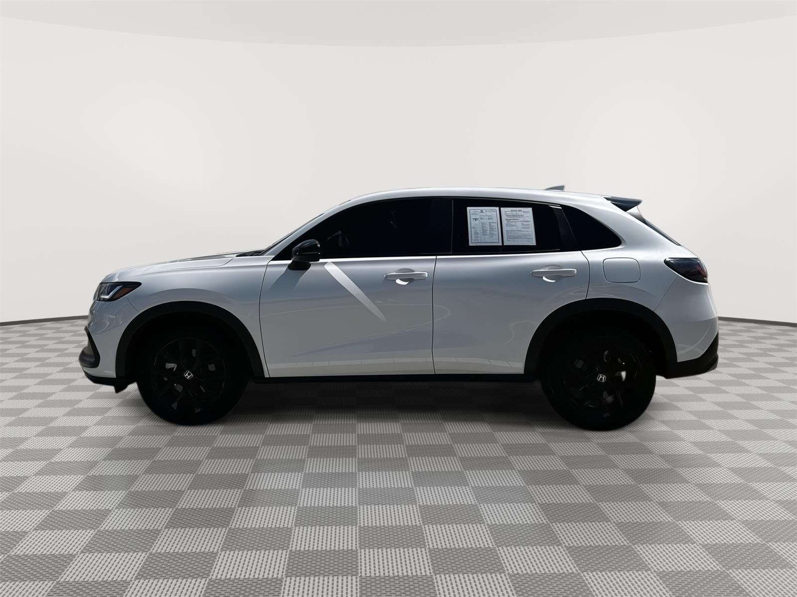 Used 2024 Platinum White Pearl Honda Sport image 3