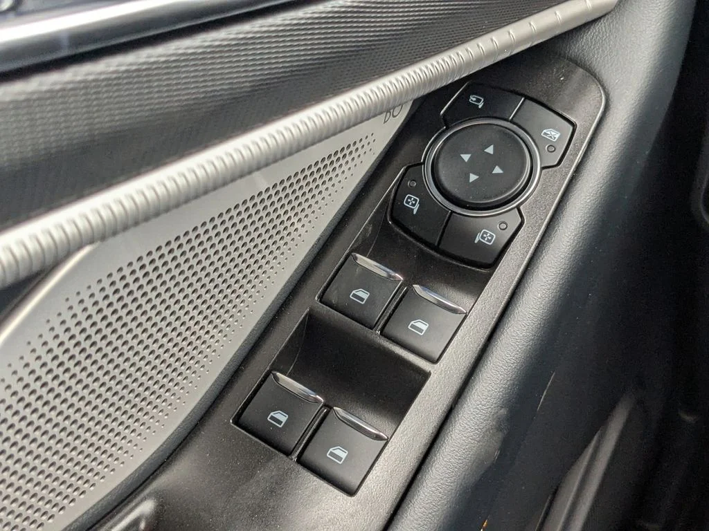New 2026 Carbonized Gray Metallic Ford Tremor image 26