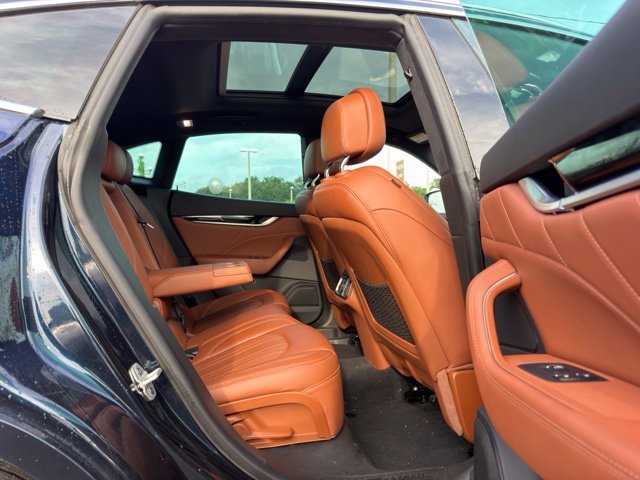 Certified Used 2023 Blu Nobile Tri-Coat Maserati GT image 8