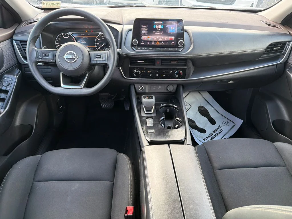 Used 2023 White Nissan S image 22
