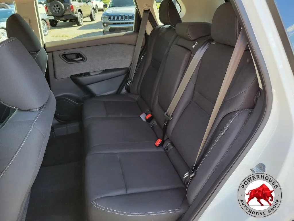 Used 2023 White Nissan S image 16