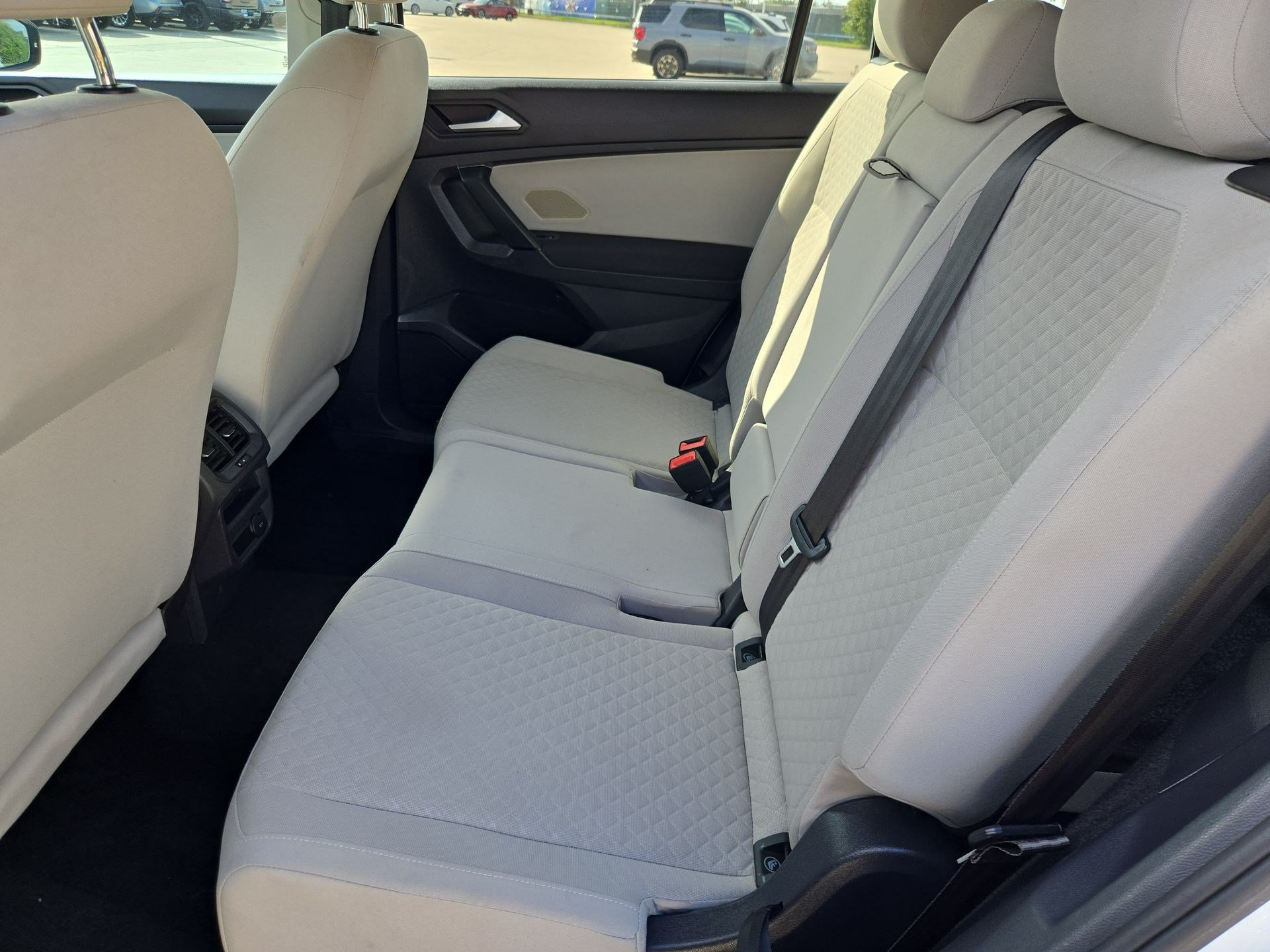 Used 2019 Pure White Volkswagen S image 24