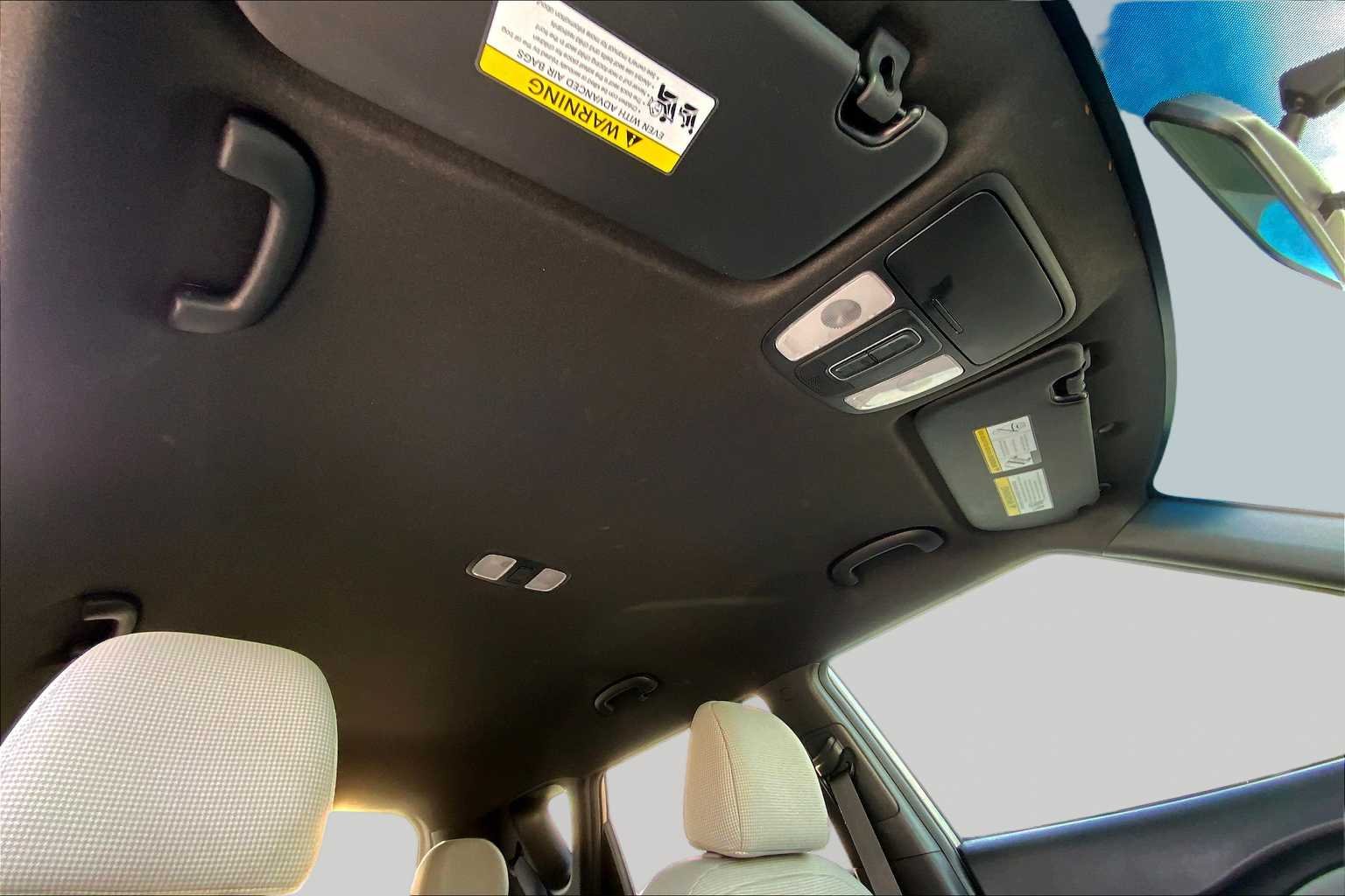 Used 2019 Titanium Gray Kia Base image 13