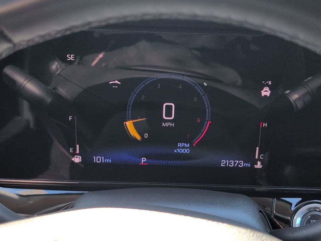 Used 2025 Yellow Chevrolet ACTIV image 18