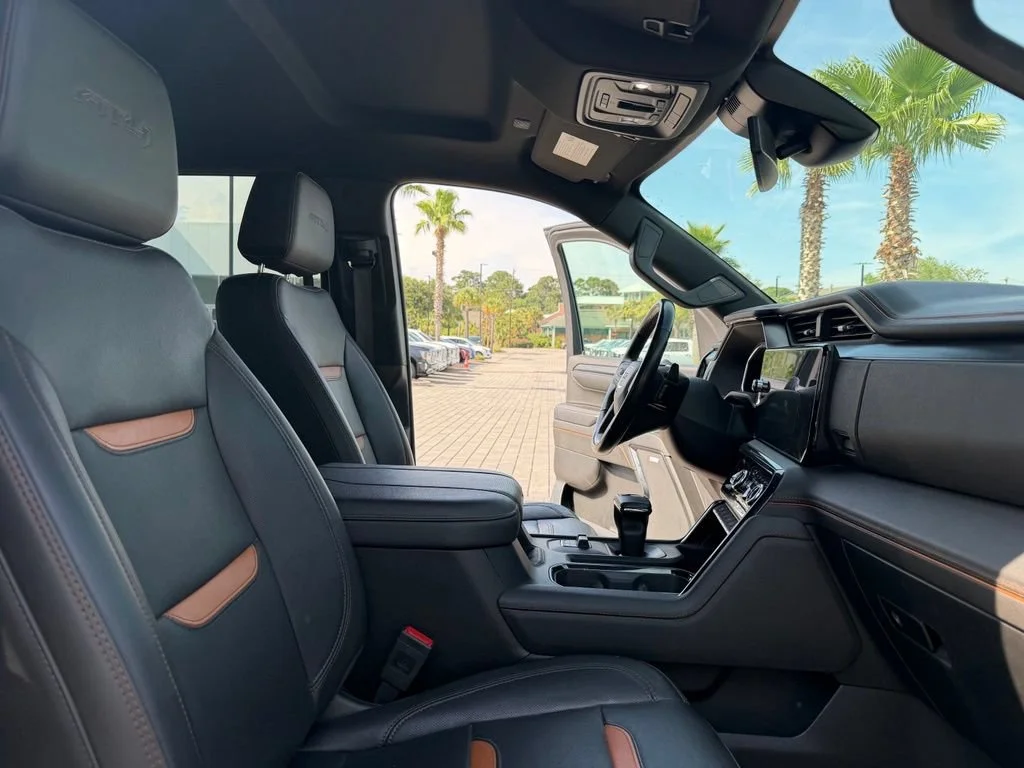 Used 2023 Sterling Metallic GMC AT4 image 20