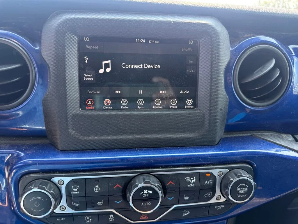 Used 2019 Blue Jeep Unlimited Sport S image 10