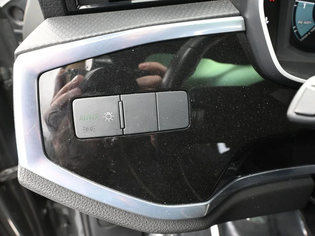 Used 2022 Gray Audi Premium image 31