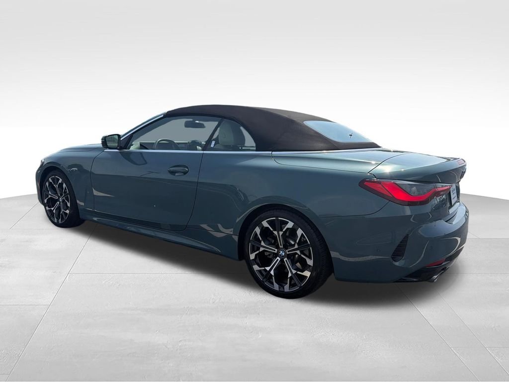 Used 2025 Green BMW 430i image 3