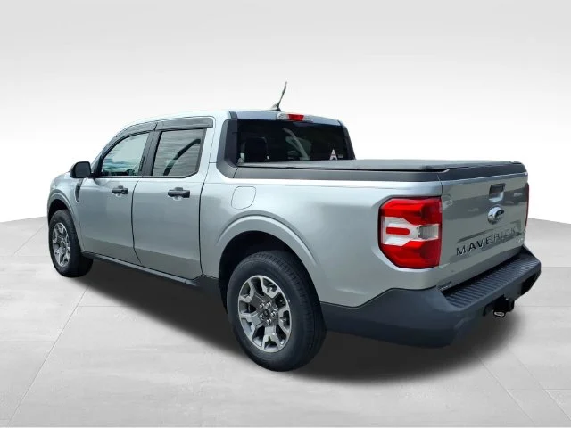 Used 2022 Silver Ford XLT image 8