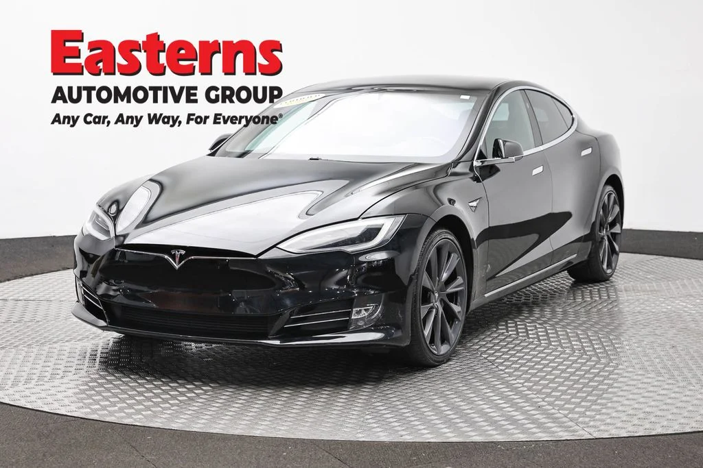 Used 2018 Black Tesla 75D image 1