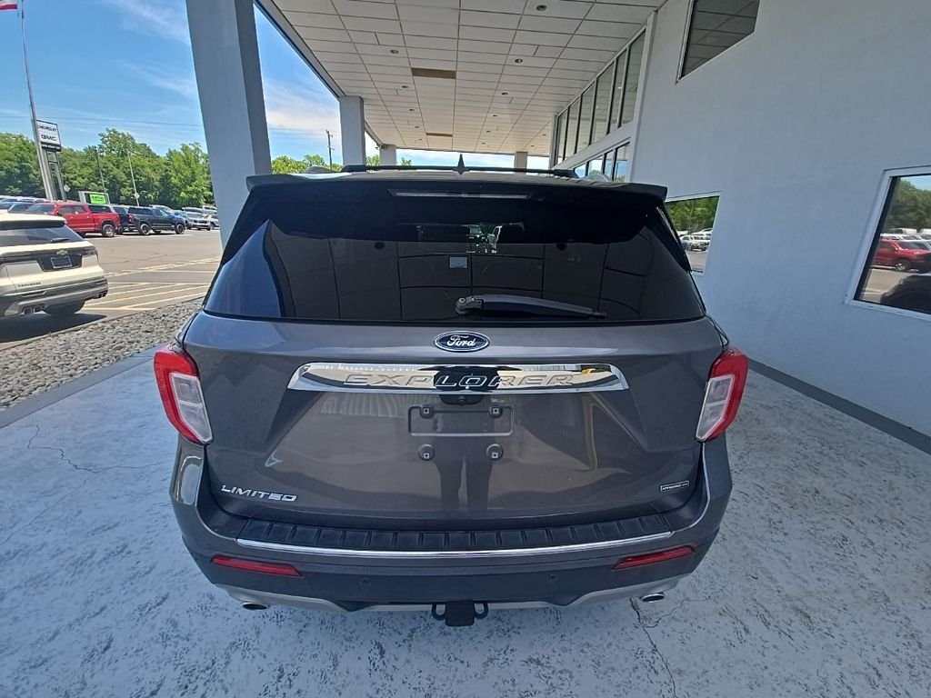 Used 2021 Gray Ford Limited image 15